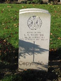 Cite Bonjean Military Cemetery Armentieres - Waite, Albert Victor