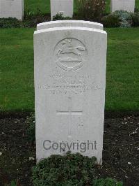 Cite Bonjean Military Cemetery Armentieres - Walker, J