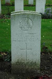 Cite Bonjean Military Cemetery Armentieres - Walsh, John Edward Steele