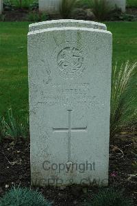 Cite Bonjean Military Cemetery Armentieres - Whiteley, Verney