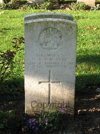 Cite Bonjean Military Cemetery Armentieres - Whitmore, Ernest Albert