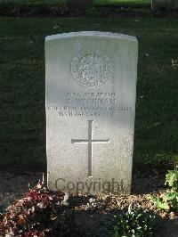 Cite Bonjean Military Cemetery Armentieres - Wickham, R