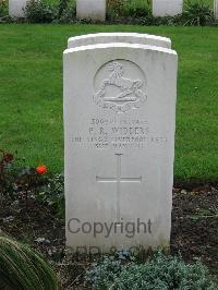 Cite Bonjean Military Cemetery Armentieres - Widders, K R