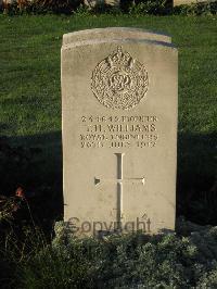 Cite Bonjean Military Cemetery Armentieres - Williams, T H