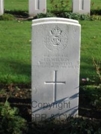 Cite Bonjean Military Cemetery Armentieres - Wilson, John Donald