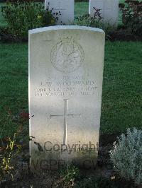 Cite Bonjean Military Cemetery Armentieres - Woodward, John Watkin