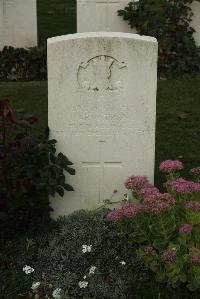 Philosophe British Cemetery Mazingarbe - Armstrong, Thomas