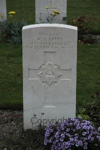 Philosophe British Cemetery Mazingarbe - Avery, William James