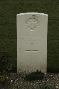 Philosophe British Cemetery Mazingarbe - Boardman, E
