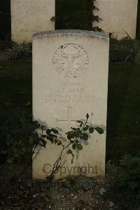 Philosophe British Cemetery Mazingarbe - Boyd, J P
