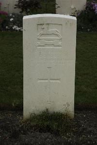 Philosophe British Cemetery Mazingarbe - Burke, Thomas