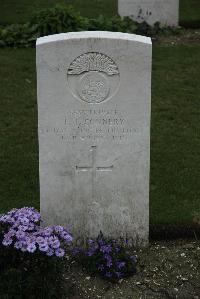 Philosophe British Cemetery Mazingarbe - Connery, T J