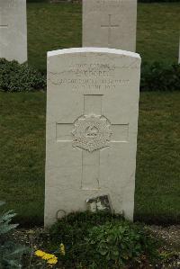 Philosophe British Cemetery Mazingarbe - Cooper, E