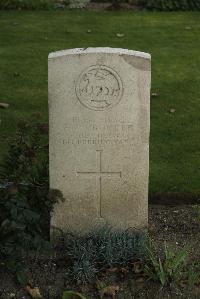 Philosophe British Cemetery Mazingarbe - Crocker, H L