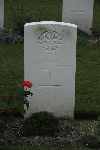 Philosophe British Cemetery Mazingarbe - Crown, James