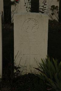 Philosophe British Cemetery Mazingarbe - Currie, J