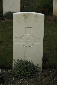 Philosophe British Cemetery Mazingarbe - Deighton, Herbert