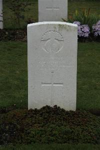 Philosophe British Cemetery Mazingarbe - Donovan, T