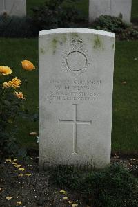Philosophe British Cemetery Mazingarbe - Flynn, W H