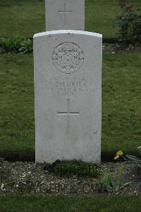 Philosophe British Cemetery Mazingarbe - Gallocher, C