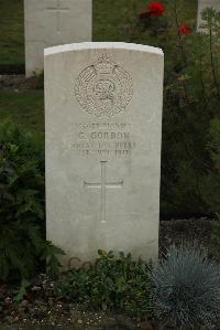 Philosophe British Cemetery Mazingarbe - Gordon, G