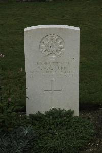 Philosophe British Cemetery Mazingarbe - Gunn, Ronald William Craig