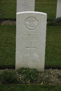 Philosophe British Cemetery Mazingarbe - Higgins, Francis
