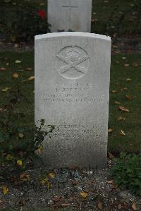 Philosophe British Cemetery Mazingarbe - Jordan, Fred
