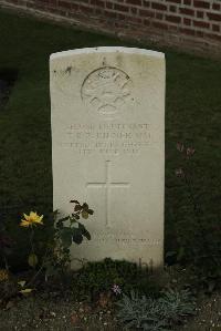 Philosophe British Cemetery Mazingarbe - Kilner, Thomas Richard Burgess