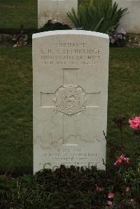 Philosophe British Cemetery Mazingarbe - Lethbridge, Brian Hugh Bridgeman
