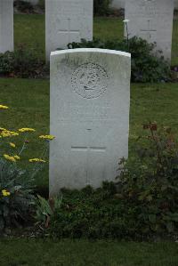 Philosophe British Cemetery Mazingarbe - Loney, Thomas Gow