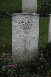 Philosophe British Cemetery Mazingarbe - Lowe, J