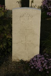 Philosophe British Cemetery Mazingarbe - Mann, John Benson