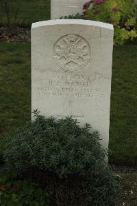 Philosophe British Cemetery Mazingarbe - Mansell, Harold Lot