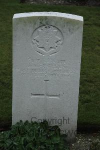 Philosophe British Cemetery Mazingarbe - Meechan, J