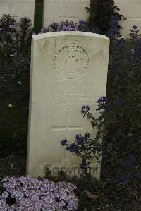 Philosophe British Cemetery Mazingarbe - Mitchell, F