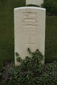Philosophe British Cemetery Mazingarbe - Mitchell, Herbert