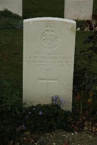 Philosophe British Cemetery Mazingarbe - Moody, Ernest Brightmore