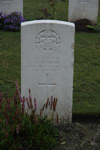 Philosophe British Cemetery Mazingarbe - Morgan, M