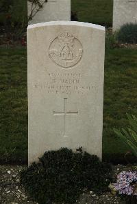 Philosophe British Cemetery Mazingarbe - Nadin, T