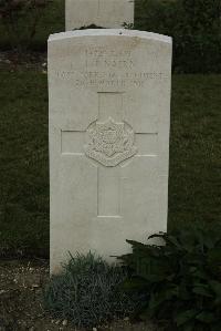 Philosophe British Cemetery Mazingarbe - Nairn, J J