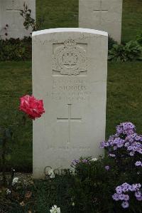 Philosophe British Cemetery Mazingarbe - Nicholls, F