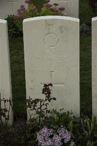 Philosophe British Cemetery Mazingarbe - Offley, William Cornelius