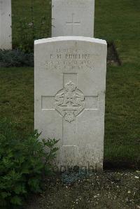 Philosophe British Cemetery Mazingarbe - Phillips, P M