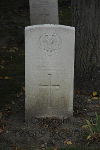 Philosophe British Cemetery Mazingarbe - Pomroy, P