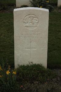 Philosophe British Cemetery Mazingarbe - Pritchard, Hugh