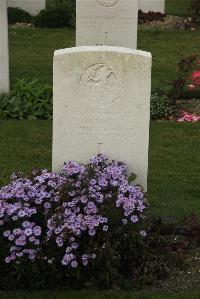 Philosophe British Cemetery Mazingarbe - Race, Herbert