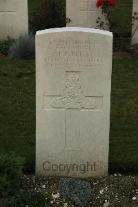 Philosophe British Cemetery Mazingarbe - Rees, John Edward