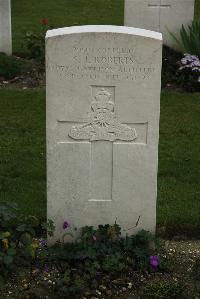 Philosophe British Cemetery Mazingarbe - Roberts, Stephen James