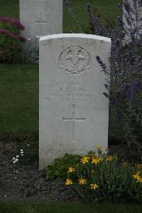 Philosophe British Cemetery Mazingarbe - Rowe, Frederick Charles